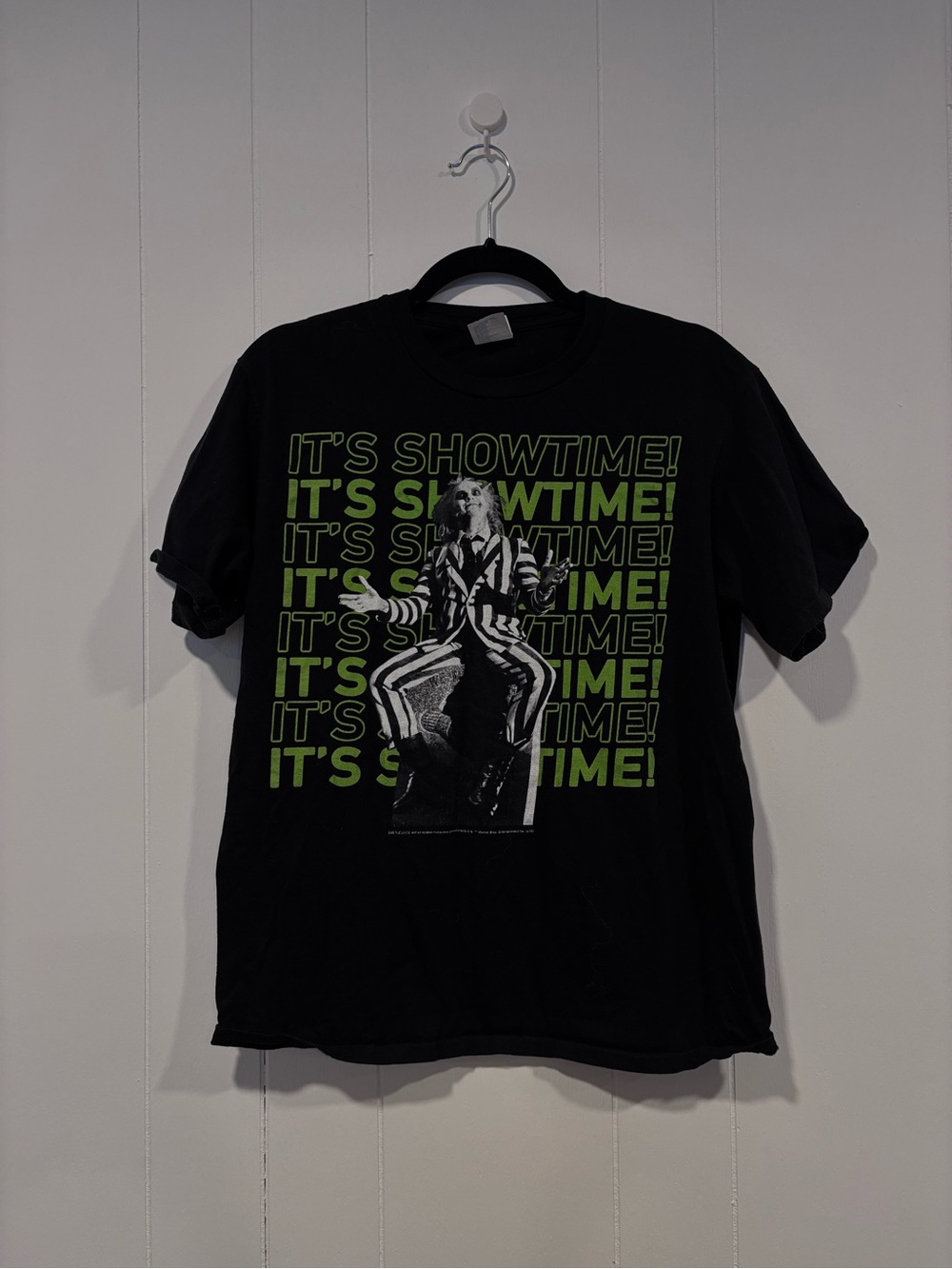 Beetlejuice Graphic Tee - "It's Showtime!"
